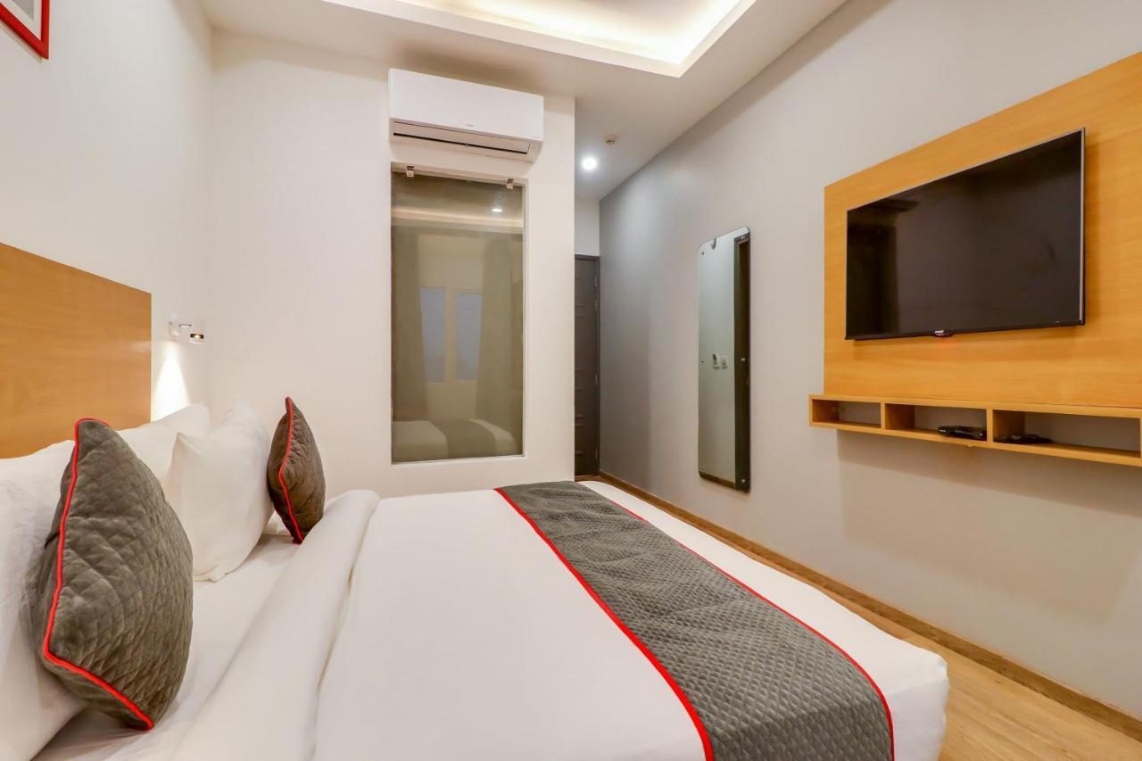 Chinhat Super Townhouse Jashn酒店 外观 照片