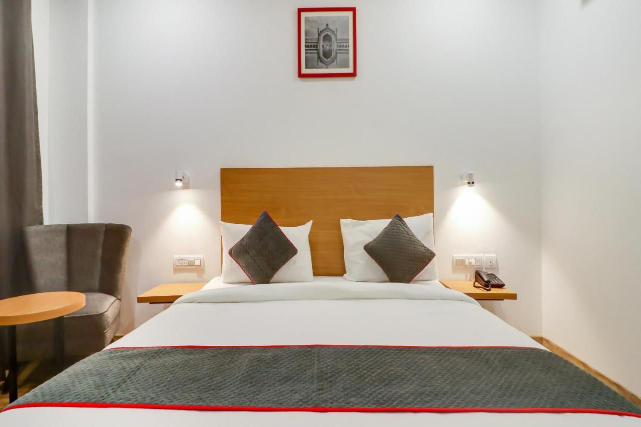 Chinhat Super Townhouse Jashn酒店 外观 照片