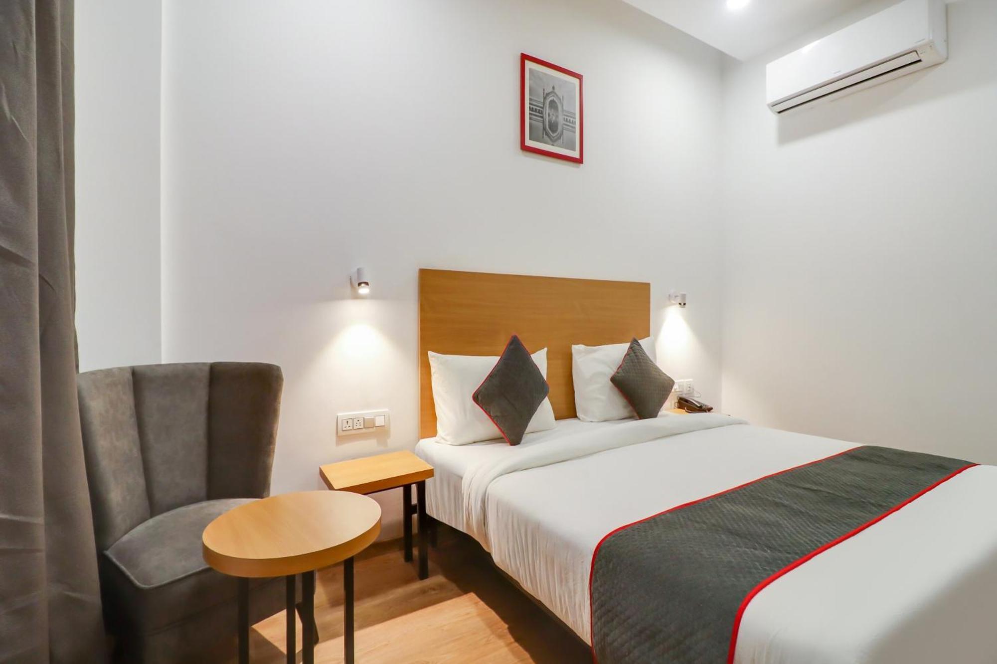 Chinhat Super Townhouse Jashn酒店 外观 照片