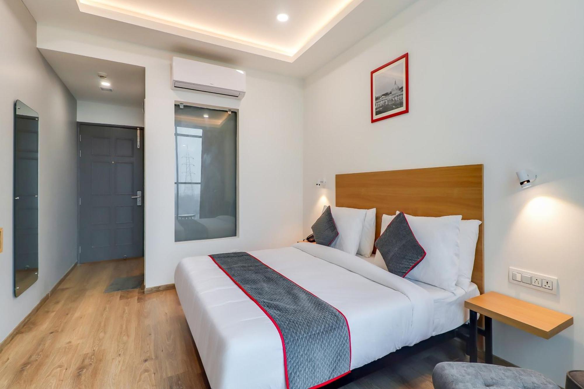 Chinhat Super Townhouse Jashn酒店 外观 照片