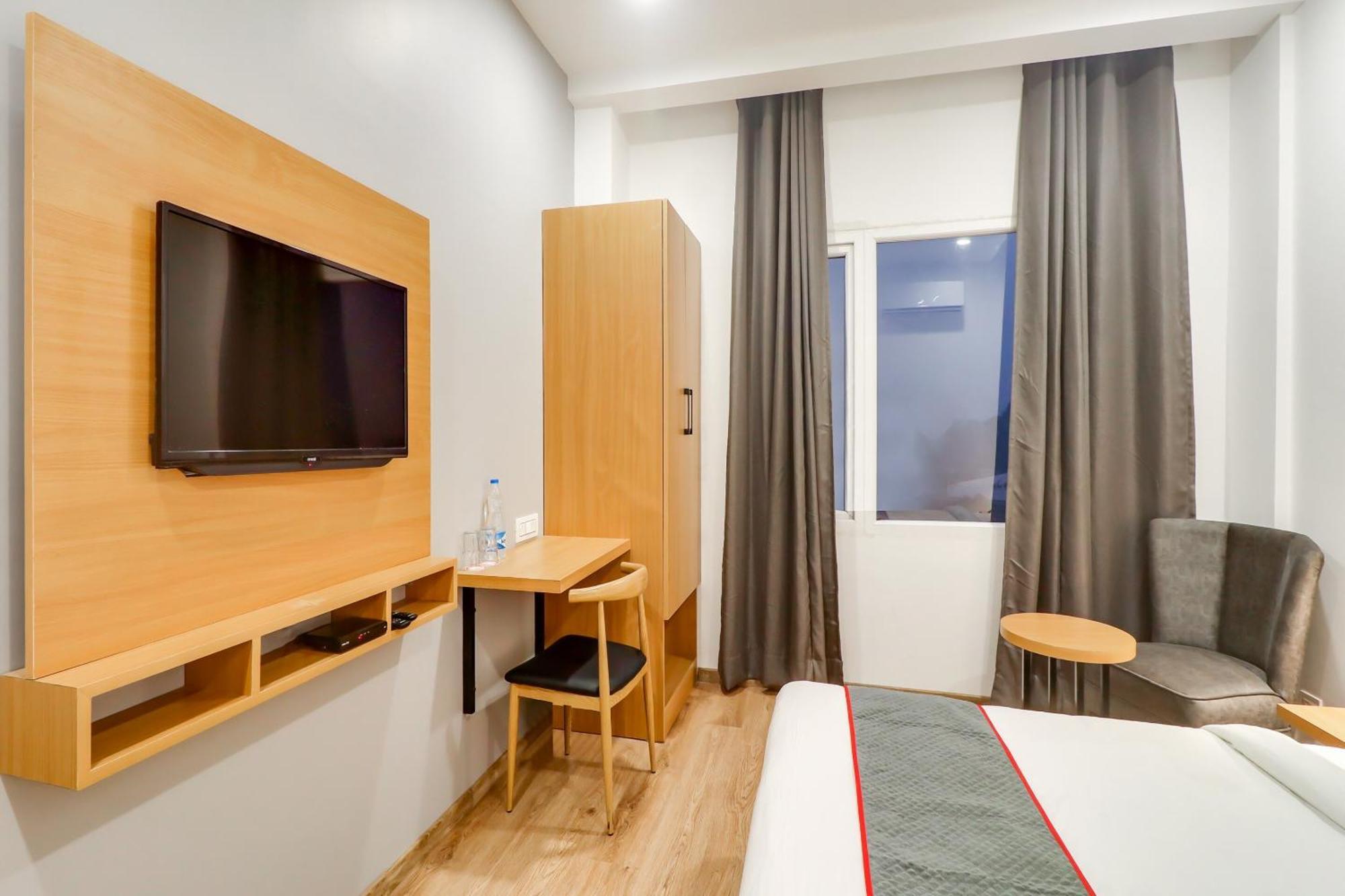 Chinhat Super Townhouse Jashn酒店 外观 照片
