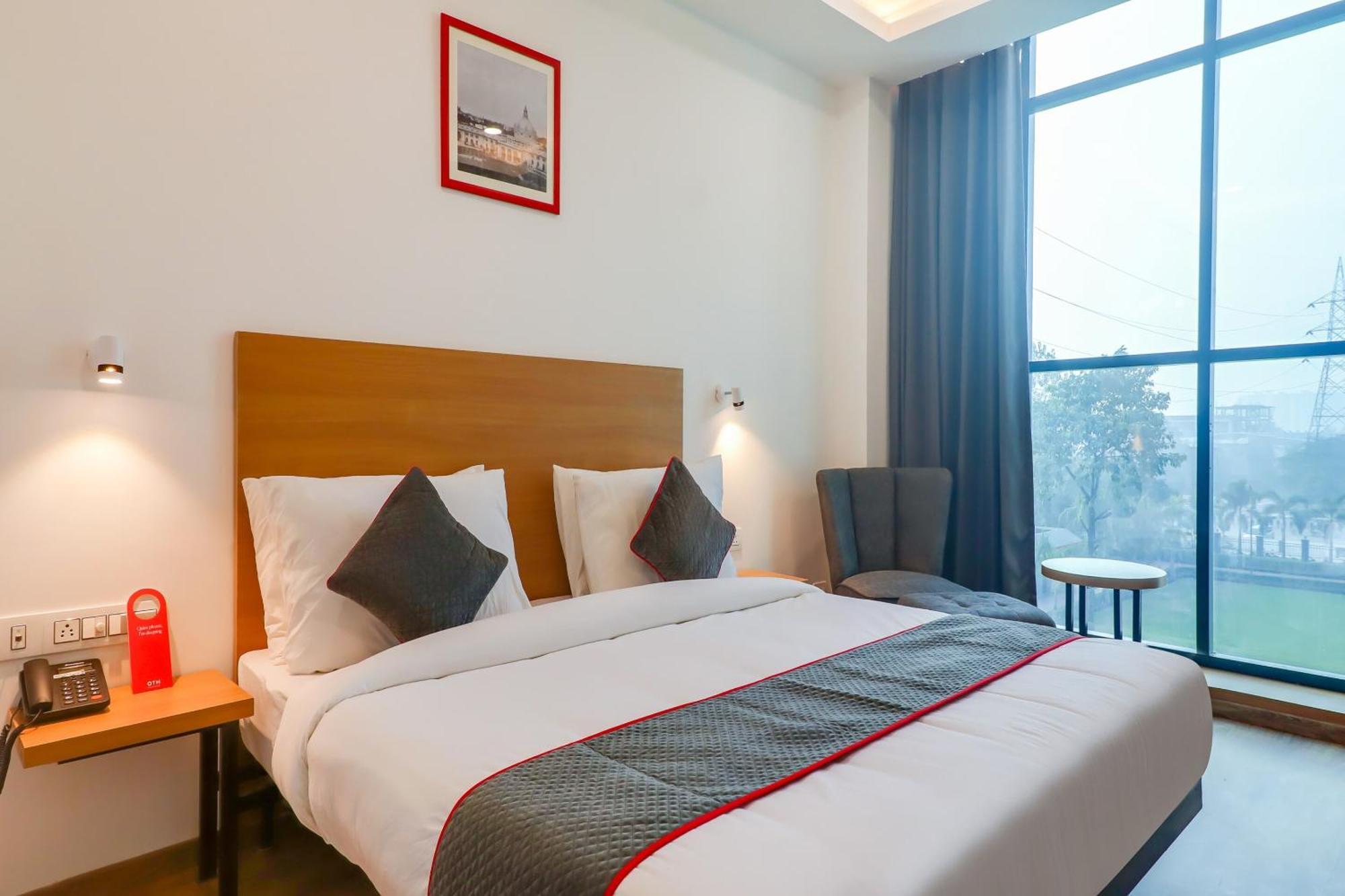 Chinhat Super Townhouse Jashn酒店 外观 照片