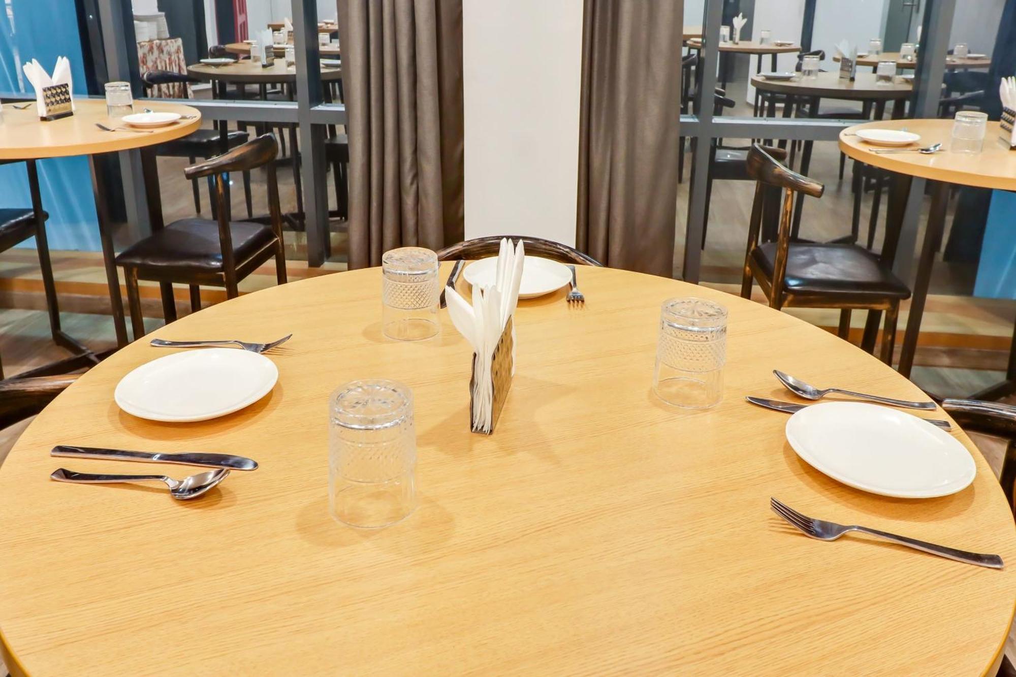 Chinhat Super Townhouse Jashn酒店 外观 照片